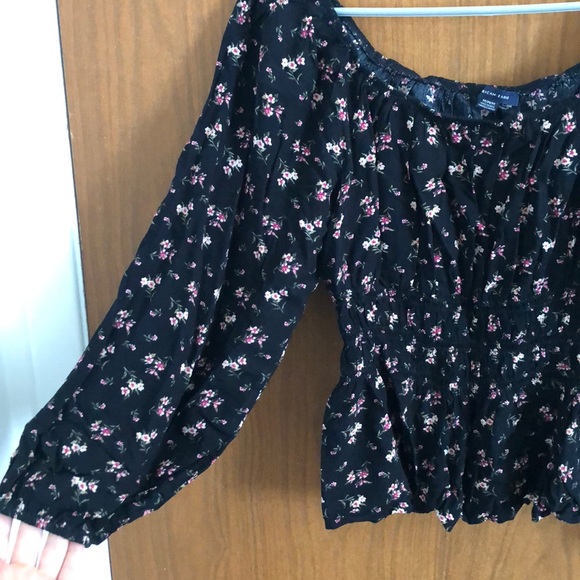 Floral AE top - Picture 3 of 5